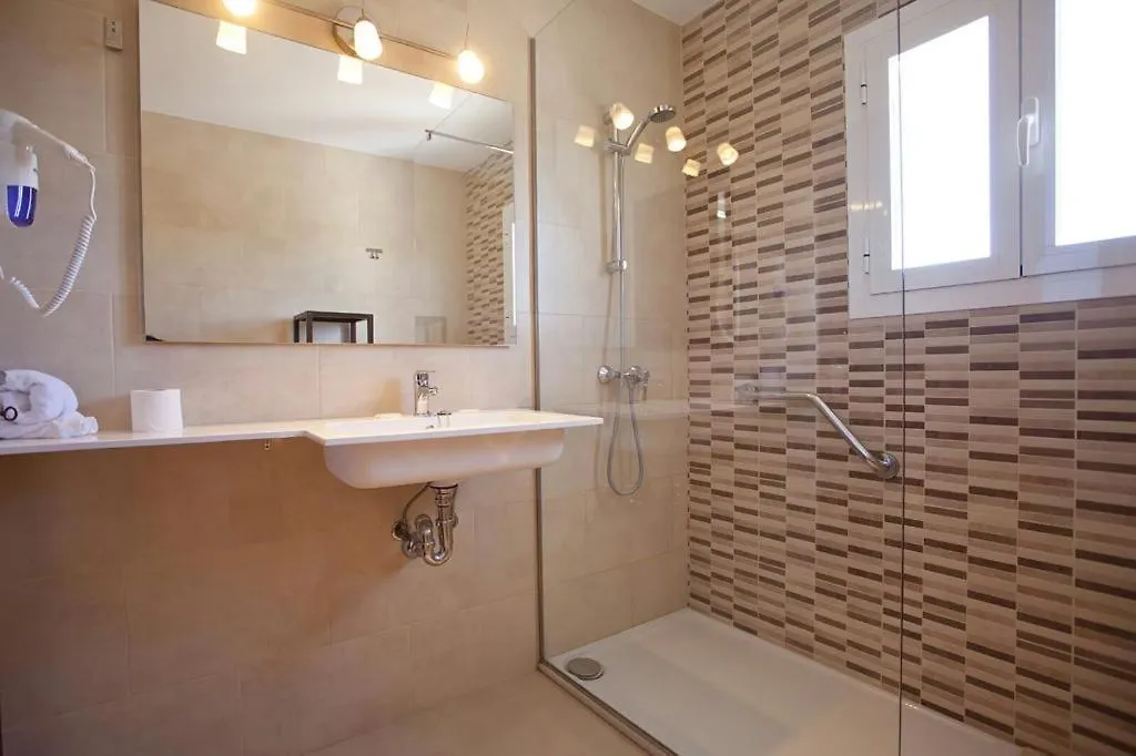 Apartamentos Cristina Cala Millor  0*, Cala Millor (Mallorca)