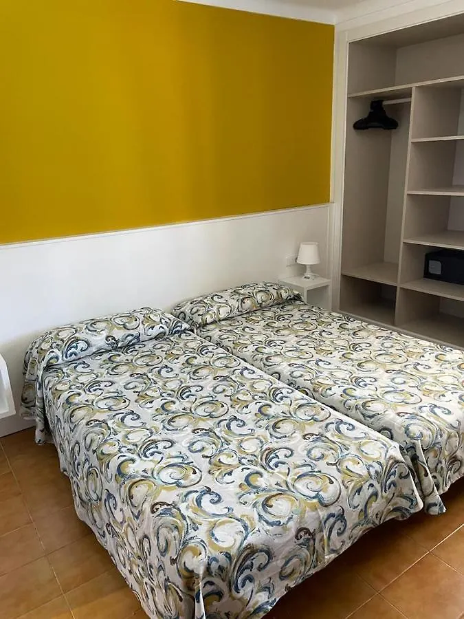 Apartamentos Cristina Cala Millor  Cala Millor (Mallorca)